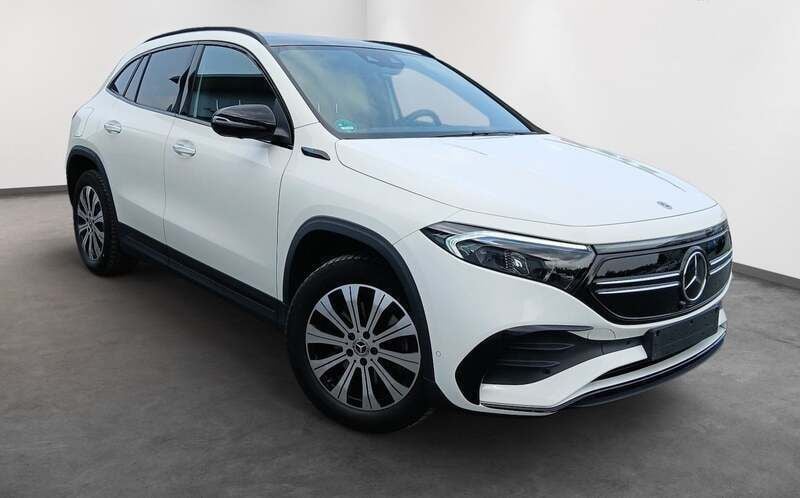 Hvid Brugt 2022 Mercedes EQA300 AMG line SUV | 309.500 kr. (Super pris) - Billede 1/4