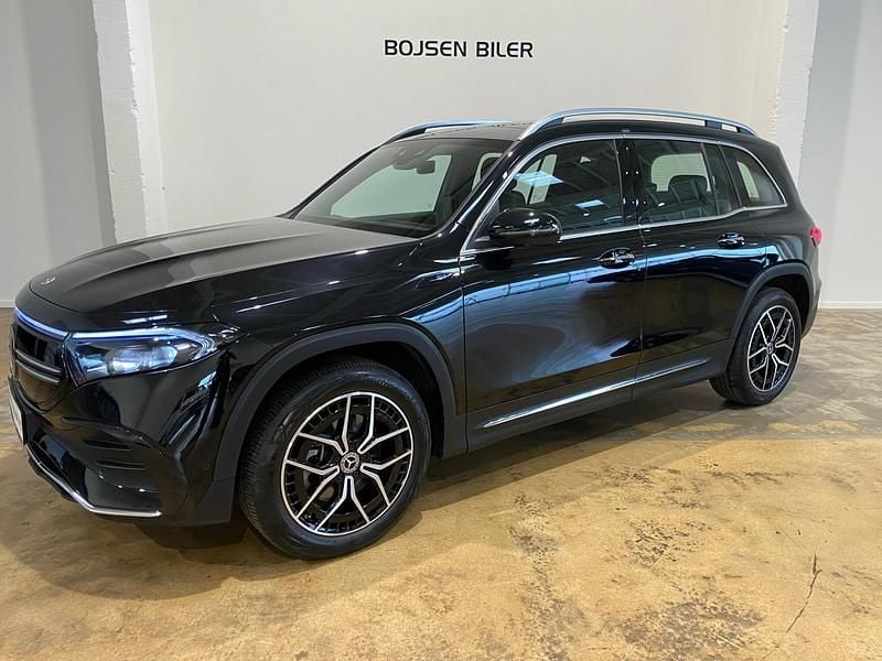 Cosmos black Brugt 2022 Mercedes EQB300 AMG line SUV | 319.990 kr. (Fair pris) - Billede 1/4