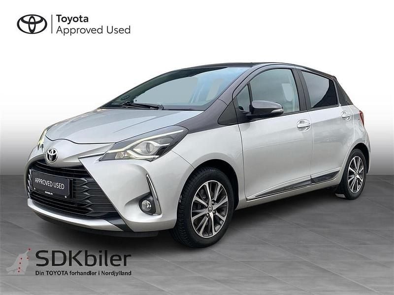 Sølvmetal Brugt 2019 Toyota Yaris T3 Hatchback | 139.900 kr. (Dyr) - Billede 1/3