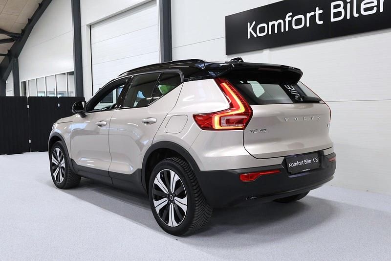 Brugt Volvo XC40 Core 169 kW (231 HK) 2022 Sølvmetal SUV