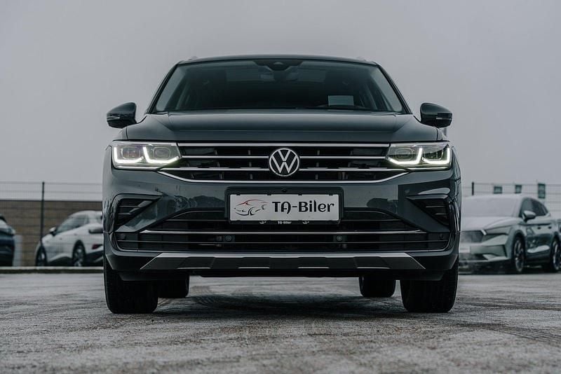 Koksmetal Brugt 2022 VW Tiguan Elegance SUV | 309.900 kr. (Fair pris) - Billede 1/4