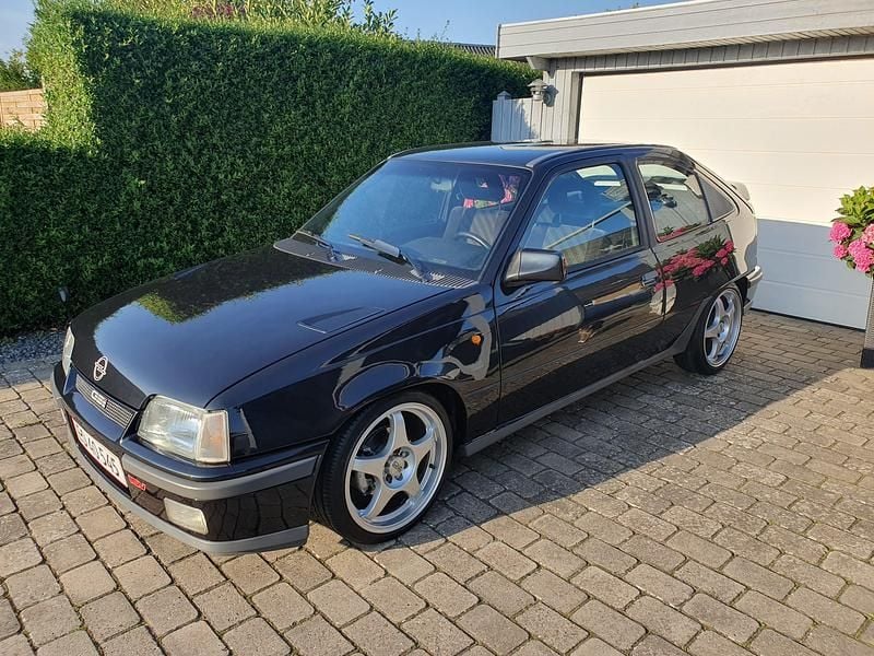 Hvid Brugt 1989 Opel Kadett Hatchback | 128.000 kr. - Billede 1/4