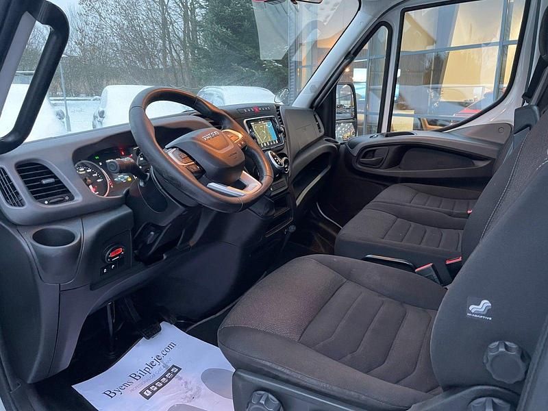 Brugt Iveco Daily 176 HK (129 kW) 2023 Hvid Afhentning