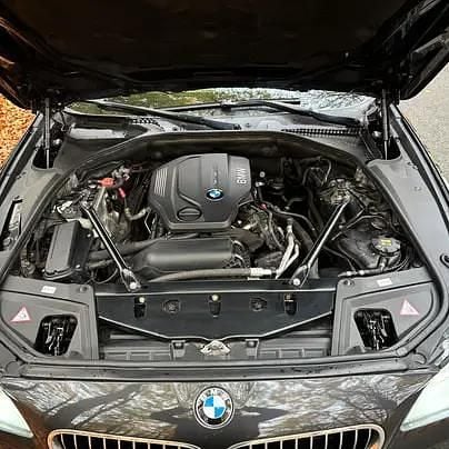 Grå Brugt 2015 BMW 520 Luxury Line Stationcar | 178.000 kr. (God pris) - Billede 1/8