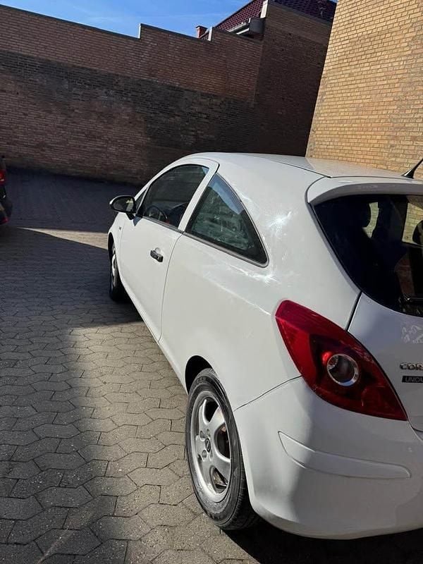 Brugt Opel Corsa 60 HK (44 kW) 2009 Hatchback