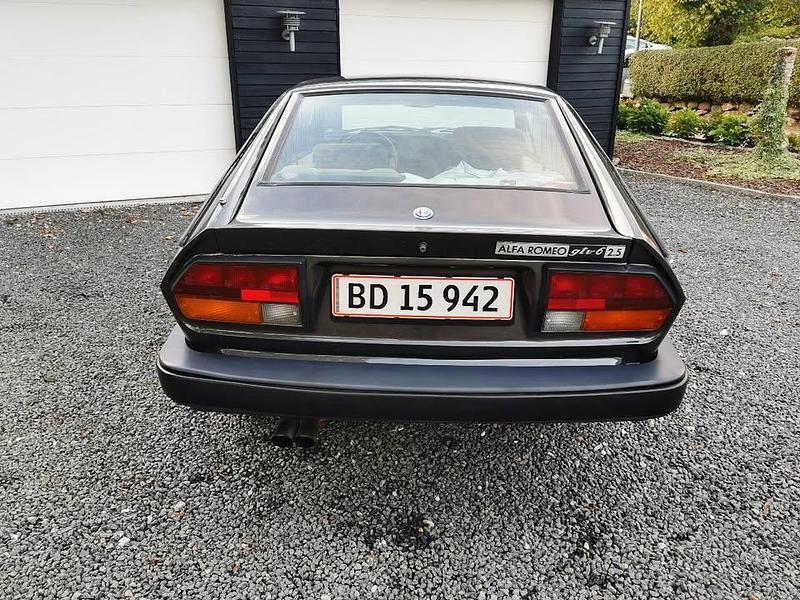 Brugt Alfa Romeo Alfetta GT/GTV 158 HK (116 kW) 1980 Grå Coupe