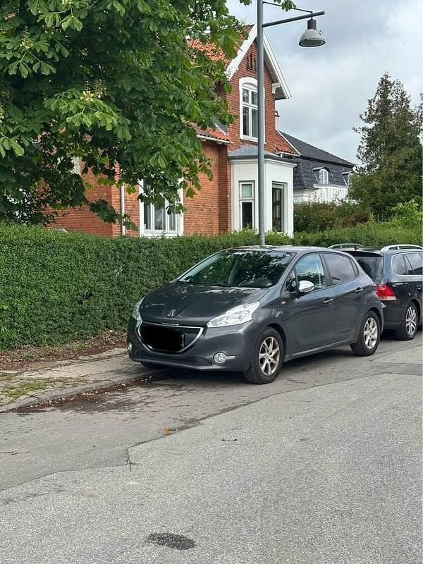 Brugt Peugeot 208 82 HK (60 kW) 2014 Grå Hatchback