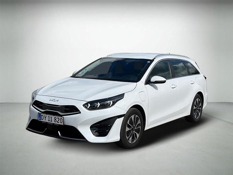 Hvidmetal Brugt 2023 Kia Ceed Sportswagon Stationcar | 239.900 kr. (Dyr) - Billede 1/4
