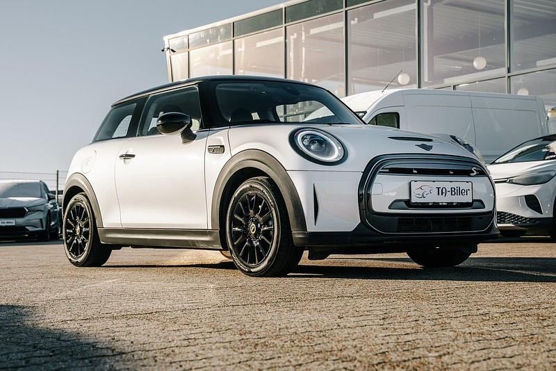 Hvidmetal Brugt 2023 Mini Cooper SE Premium Plus Hatchback | 159.900 kr. (Fair pris) - Billede 1/4