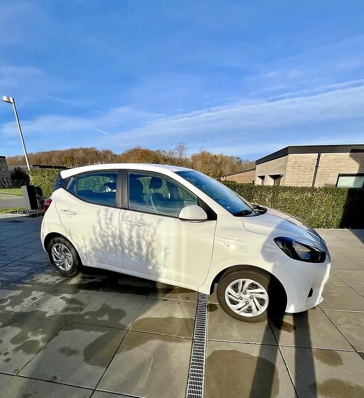 Hvid Brugt 2020 Hyundai i10 Essential Hatchback | 85.000 kr. (Super pris) - Billede 1/4