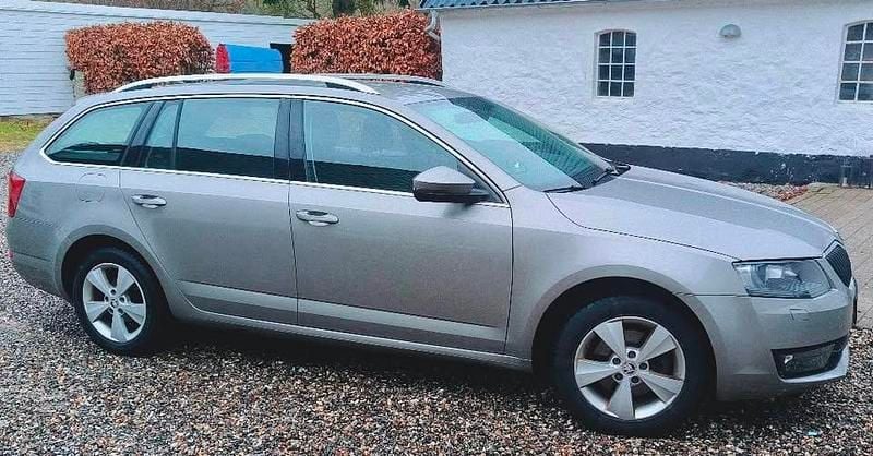 Brugt Skoda Octavia Style 150 HK (110 kW) 2017 Gul Stationcar