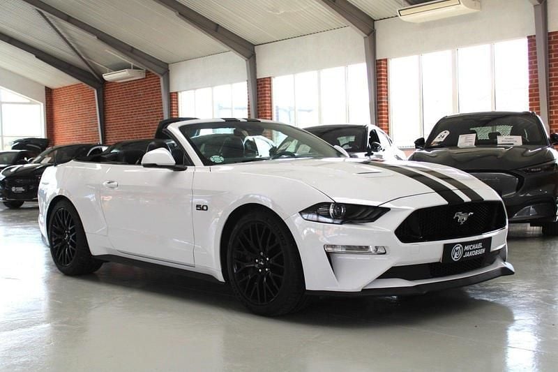 Hvidmetal Brugt 2020 Ford Mustang GT Convertible Cabriolet | 599.900 kr. (Fair pris) - Billede 1/4