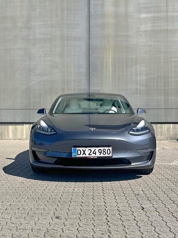 Grå Brugt 2020 Tesla Model 3 Long Range AWD Sedan | 165.000 kr. (God pris) - Billede 1/4