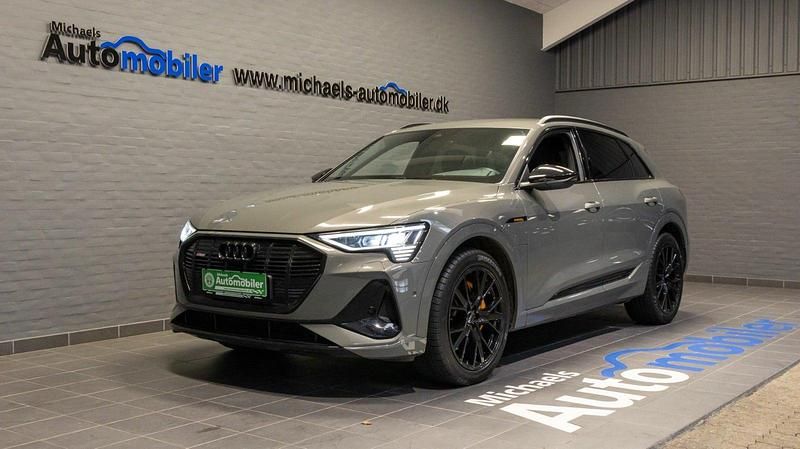 Gråmetal Brugt 2022 Audi e-tron Black Edition SUV | 429.900 kr. (Fair pris) - Billede 1/4