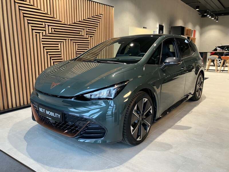 Mørkgrønmetal Ny 2025 Cupra Born VZ Hatchback | 368.900 kr. - Billede 1/4