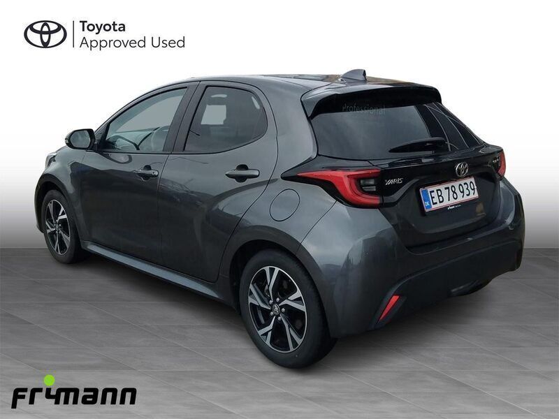1g3 ash grey metal Brugt 2024 Toyota Yaris Hybrid Style Hatchback | 254.890 kr. (Dyr) - Billede 1/3