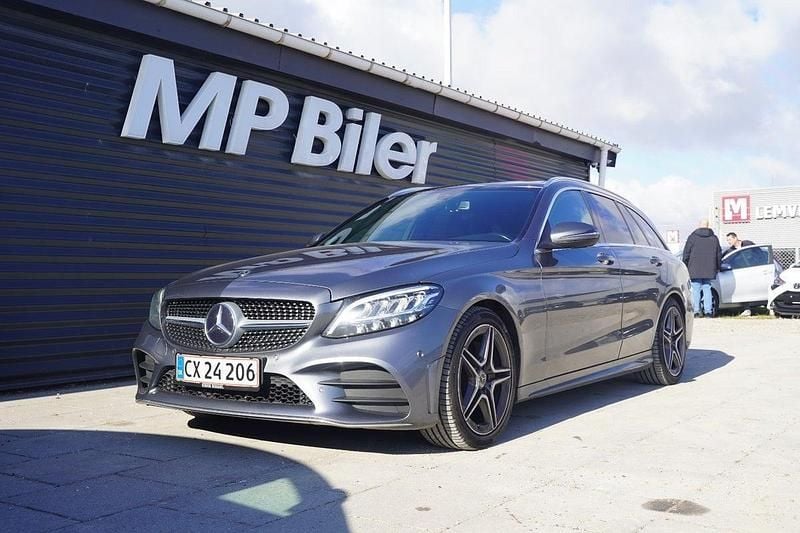 Grå Brugt 2019 Mercedes C220 AMG line Stationcar | 279.900 kr. (Fair pris) - Billede 1/4
