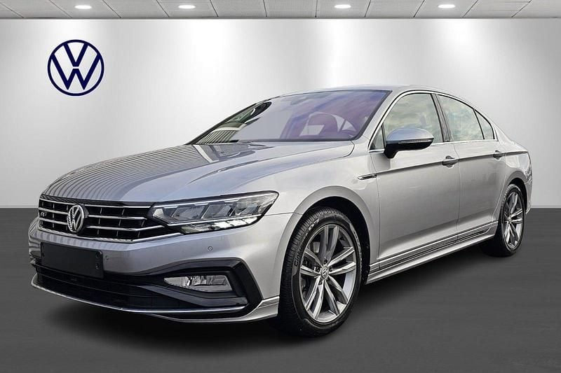 Sølvmetal Brugt 2019 VW Passat Elegance+ Sedan | 274.900 kr. (Super pris) - Billede 1/4