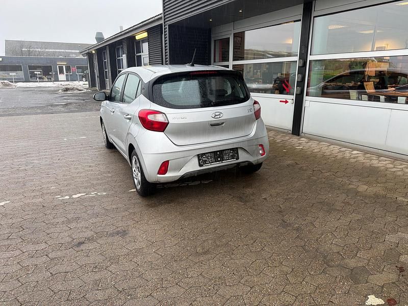 Brugt Hyundai i10 Essential 67 HK (49 kW) 2020 Sølv Hatchback