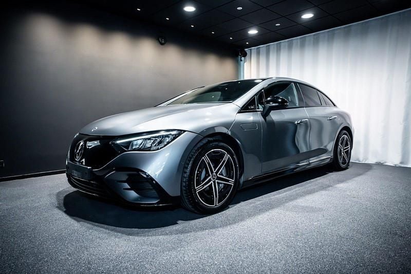 Farve: gråmetal Brugt 2024 Mercedes EQE350 AMG | 469.900 kr. - Billede 1/4