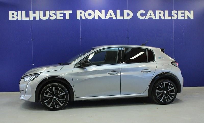 Sølvmetal Brugt 2023 Peugeot e-208 GT Hatchback | 149.900 kr. (Fair pris) - Billede 1/4