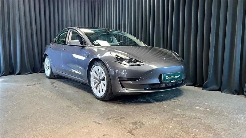 Midnight silver Brugt 2022 Tesla Model 3 Sedan | 234.900 kr. (Fair pris) - Billede 1/1