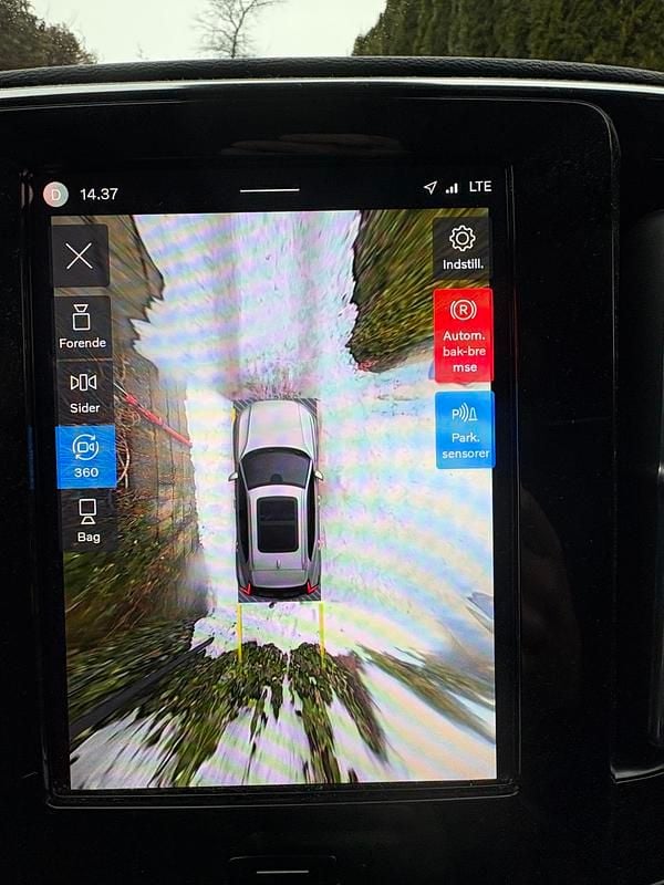 Brugt Volvo XC40 Pro 169 kW (231 HK) 2022 grøn metal SUV