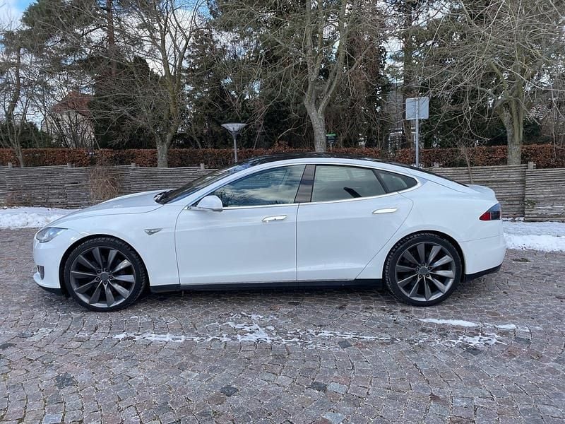 Brugt Tesla Model S 51 kW (70 HK) 2015 Hvid Hatchback