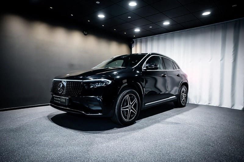 Farve: sortmetal Brugt 2025 Mercedes EQA250+ AMG SUV | 344.900 kr. (God pris) - Billede 1/4