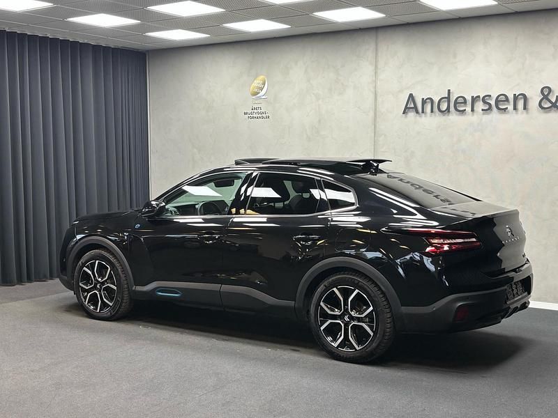 Brugt Citroën e-C4 Shine 100 kW (136 HK) 2023 Sort Hatchback