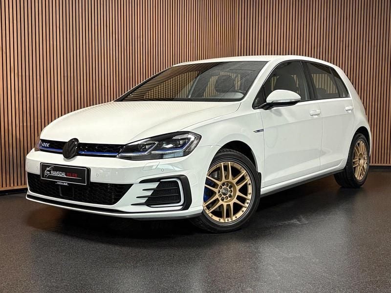 Brugt 2020 VW Golf VII GTE Hatchback | 159.995 kr. (God pris) - Billede 1/4