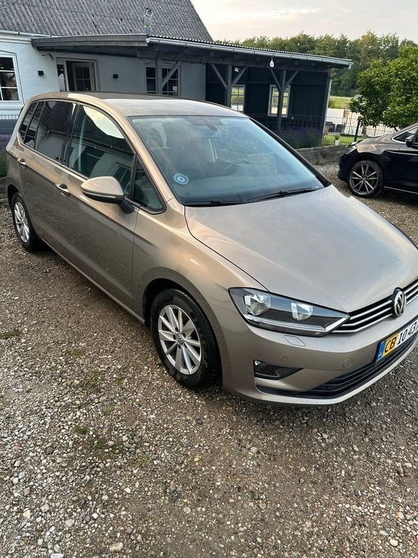 Pymide Guld Metallic Brugt 2015 VW Golf VII Comfortline Hatchback | 52.500 kr. - Billede 1/8
