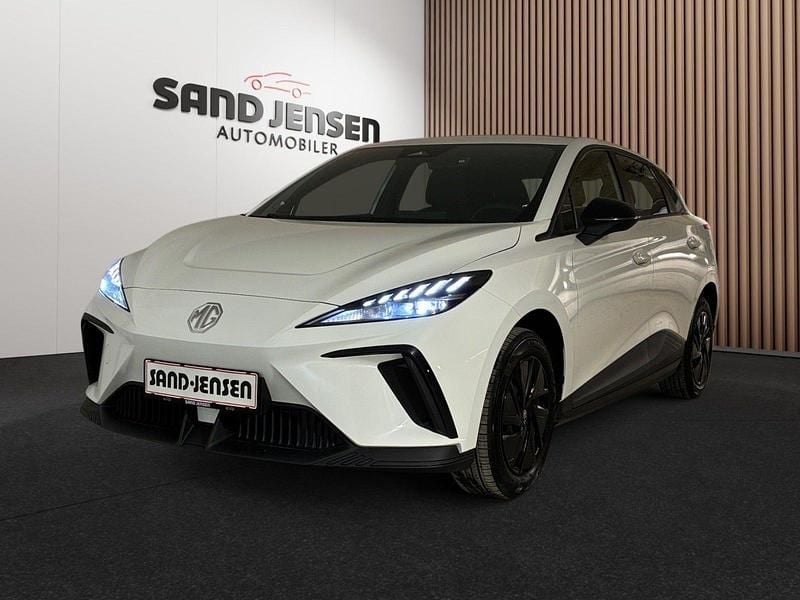 Hvid Brugt 2023 MG MG4 EV Hatchback | 129.900 kr. (Fair pris) - Billede 1/4