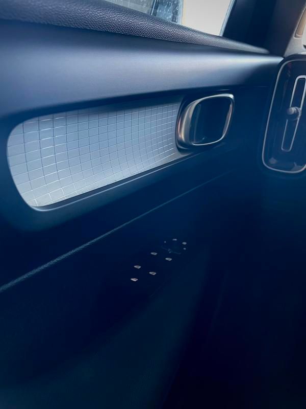 Sort Brugt 2018 Volvo XC40 Momentum SUV | 199.800 kr. - Billede 1/9