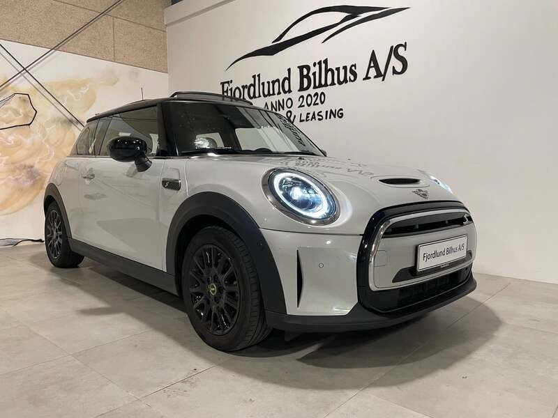Hvidmetal Brugt 2022 Mini Cooper SE Essential Hatchback | 159.900 kr. (Lidt for dyr) - Billede 1/4