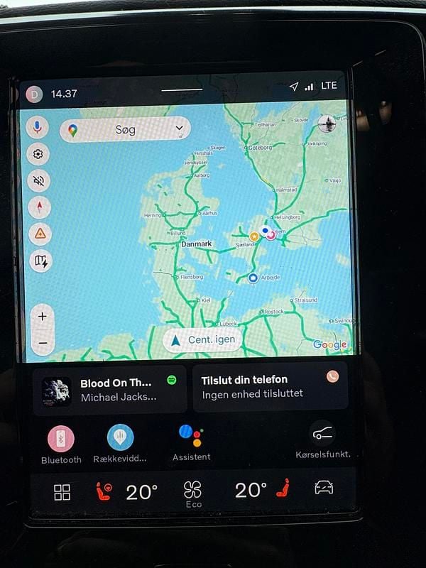 Brugt Volvo XC40 Pro 169 kW (231 HK) 2022 grøn metal SUV