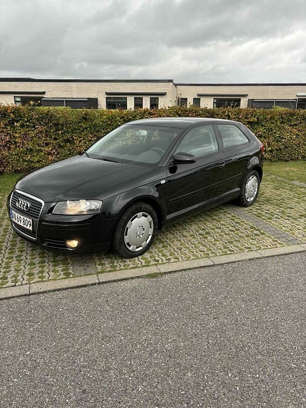 Brugt Audi A3 Ambiente 160 HK (117 kW) 2007 Sortmetal Hatchback