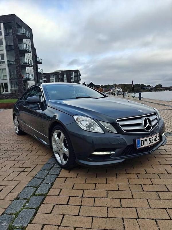 Grå Brugt 2013 Mercedes E350 AMG Coupe | 169.900 kr. (Fair pris) - Billede 1/4