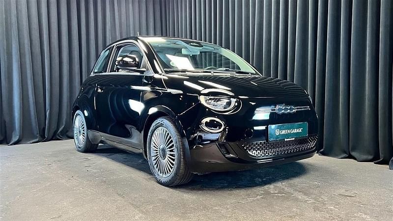 Gloss / pitch black Brugt 2021 Fiat 500e Icon Hatchback | 124.900 kr. (Fair pris) - Billede 1/1