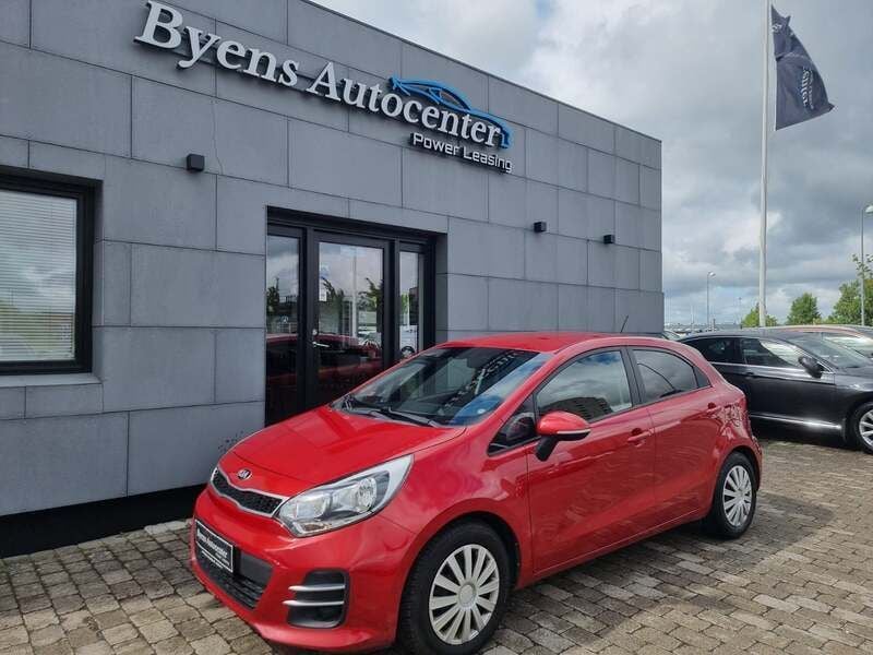 Rød Brugt 2015 Kia Rio Hatchback | 69.900 kr. (Lidt for dyr) - Billede 1/4
