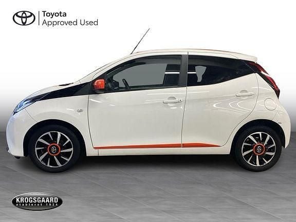 Brugt Toyota Aygo x-press 72 HK (52 kW) 2018 068 white Hatchback