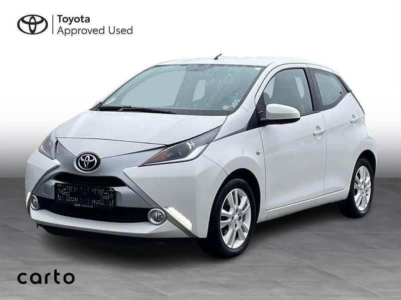 Hvid Brugt 2016 Toyota Aygo X-pure Hatchback | 67.900 kr. (Fair pris) - Billede 1/3