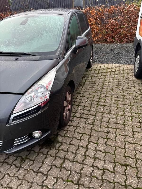 Brugt Peugeot 5008 2012 SUV