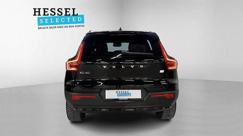 Brugt Volvo XC40 Core 169 kW (231 HK) 2022 Onyx black SUV