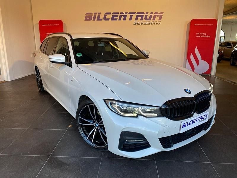 Perlemorshvid Brugt 2020 BMW 320 M Sport Stationcar | 334.900 kr. - Billede 1/4