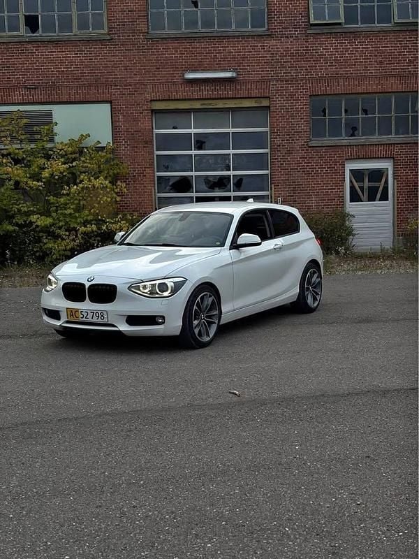 Brugt 2014 BMW 116 Sport Line Hatchback | 77.000 kr. - Billede 1/4