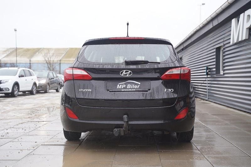 Brugt Hyundai i30 Passion 110 HK (80 kW) 2016 Sortmetal Stationcar