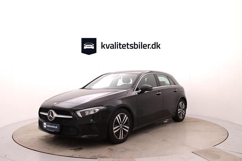 Sort Brugt 2022 Mercedes A180 Progressive Hatchback | 279.900 kr. - Billede 1/4