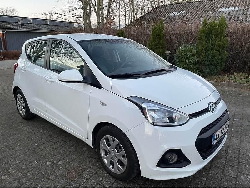 Brugt Hyundai i10 Comfort 66 HK (48 kW) 2015 Hvid Hatchback