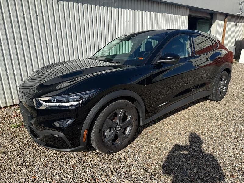 Sort Brugt 2022 Ford Mustang Mach-E Extended Range SUV | 254.900 kr. (Fair pris) - Billede 1/4